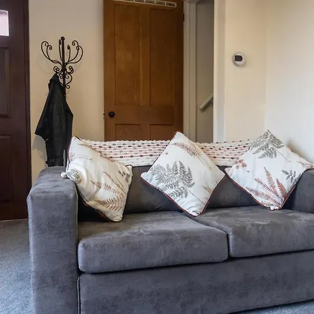 Adrian House, Near Hospital, Easy Parking + Garden Apartment Carlisle  Exterior photo