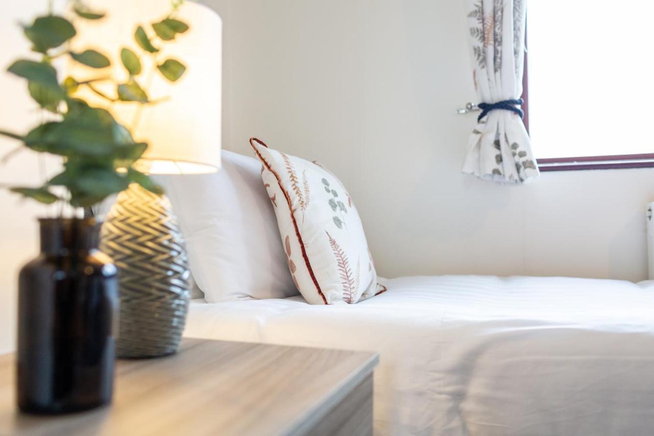 Adrian House, Near Hospital, Easy Parking + Garden Apartment Carlisle (Cumbria)
