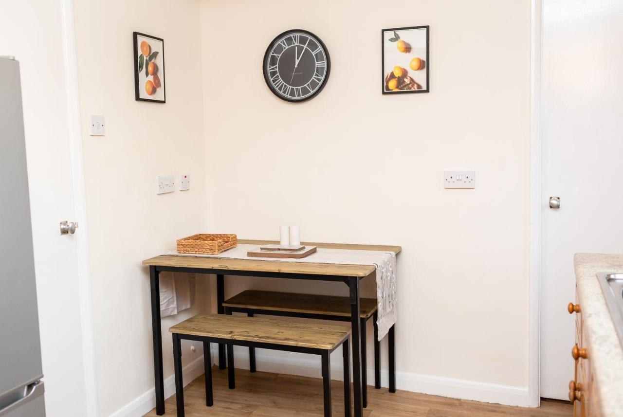Apartment Adrian House, Near Hospital, Easy Parking + Garden *