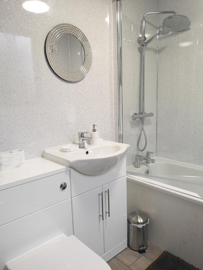 Apartment Adrian House, Near Hospital, Easy Parking + Garden Carlisle (Cumbria)