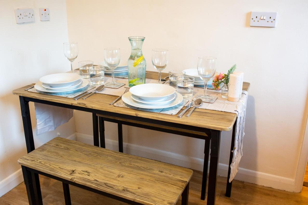 Adrian House, Near Hospital, Easy Parking + Garden * Carlisle (Cumbria)